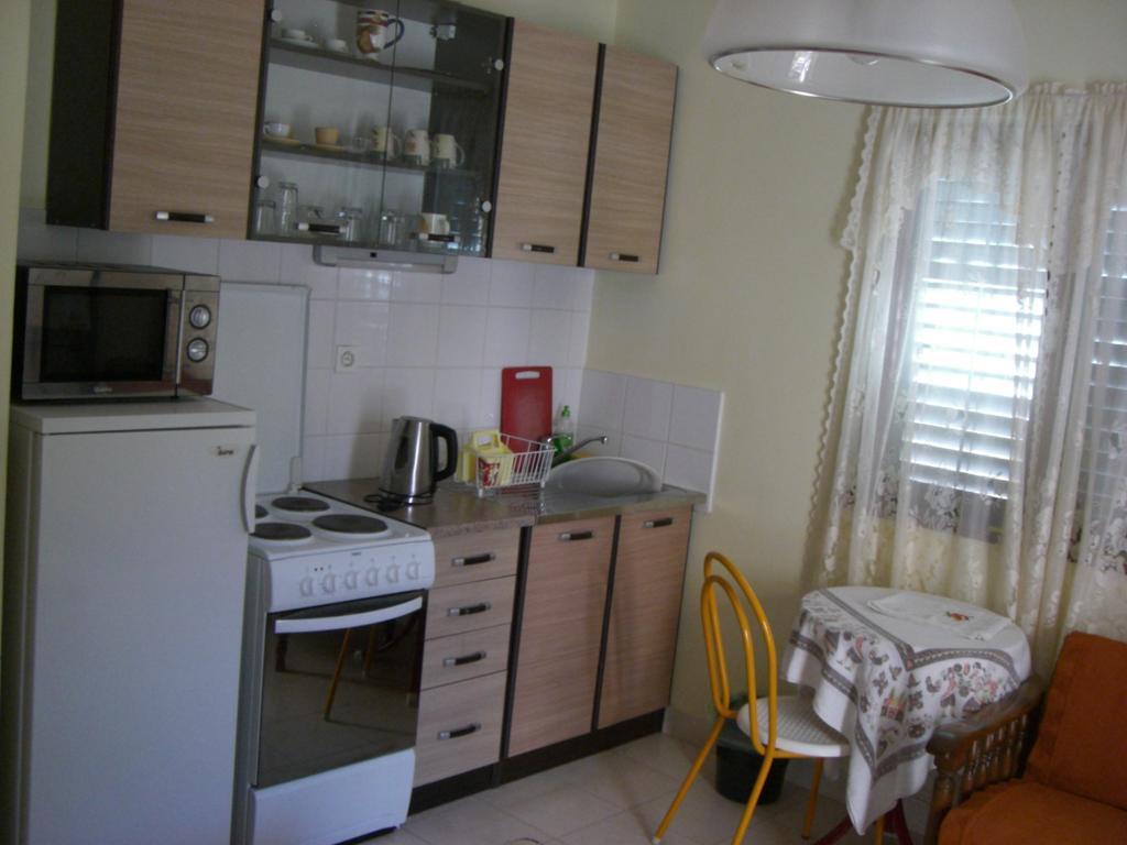 Apartments Anini Dvori Promajna Habitación foto